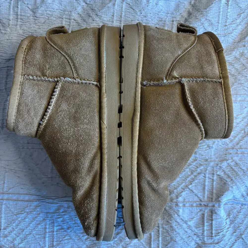 UGG Classic Mini Chestnut Shearling Boots US9/EU40 Genuine Sheepskin Well Loved